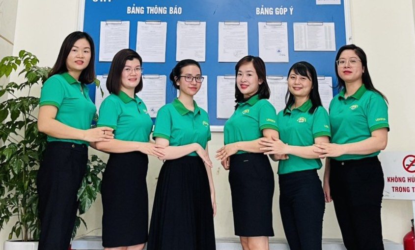 Some pictures of the LeXi company's personnel.