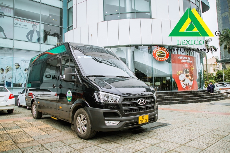 차량임대 렌터카 서비스에 대한 견적을 보내드립니다: 연간 - Toyota Innova