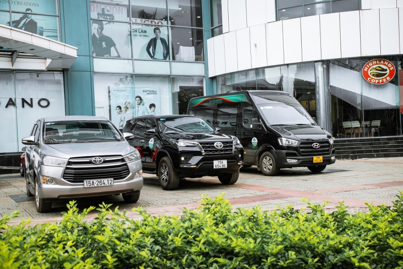 차량임대 렌터카 서비스에 대한 견적을 보내드립니다: 연간 - Toyota Innova