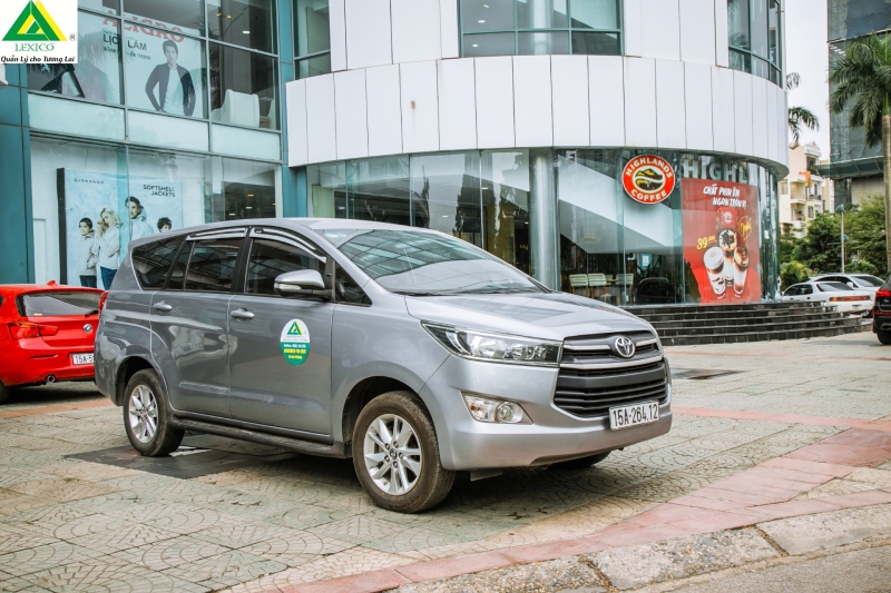 차량임대 렌터카 서비스에 대한 견적을 보내드립니다: 연간 - Toyota Innova